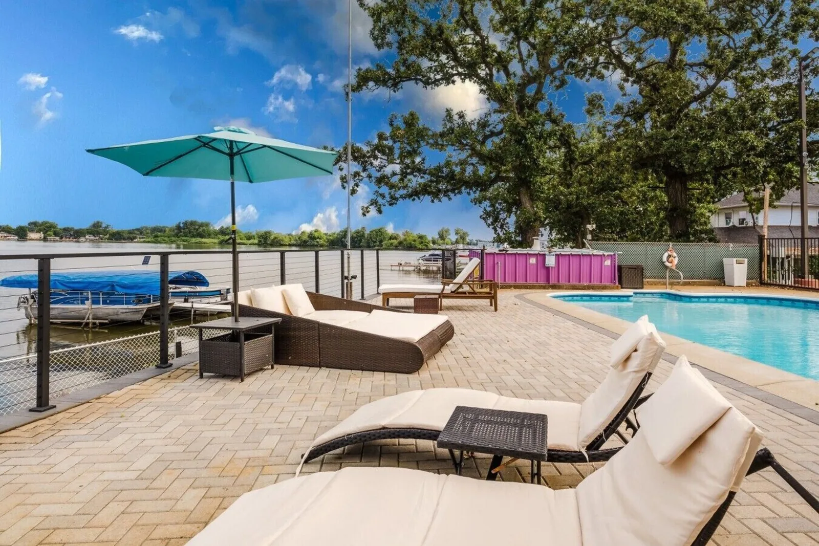 Poolside loungers looking out across Pistakee Lake